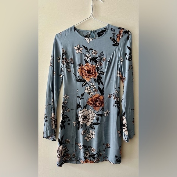 MINKPINK New Romantic Flare Sleeve Floral Print Dress - Picture 4 of 10